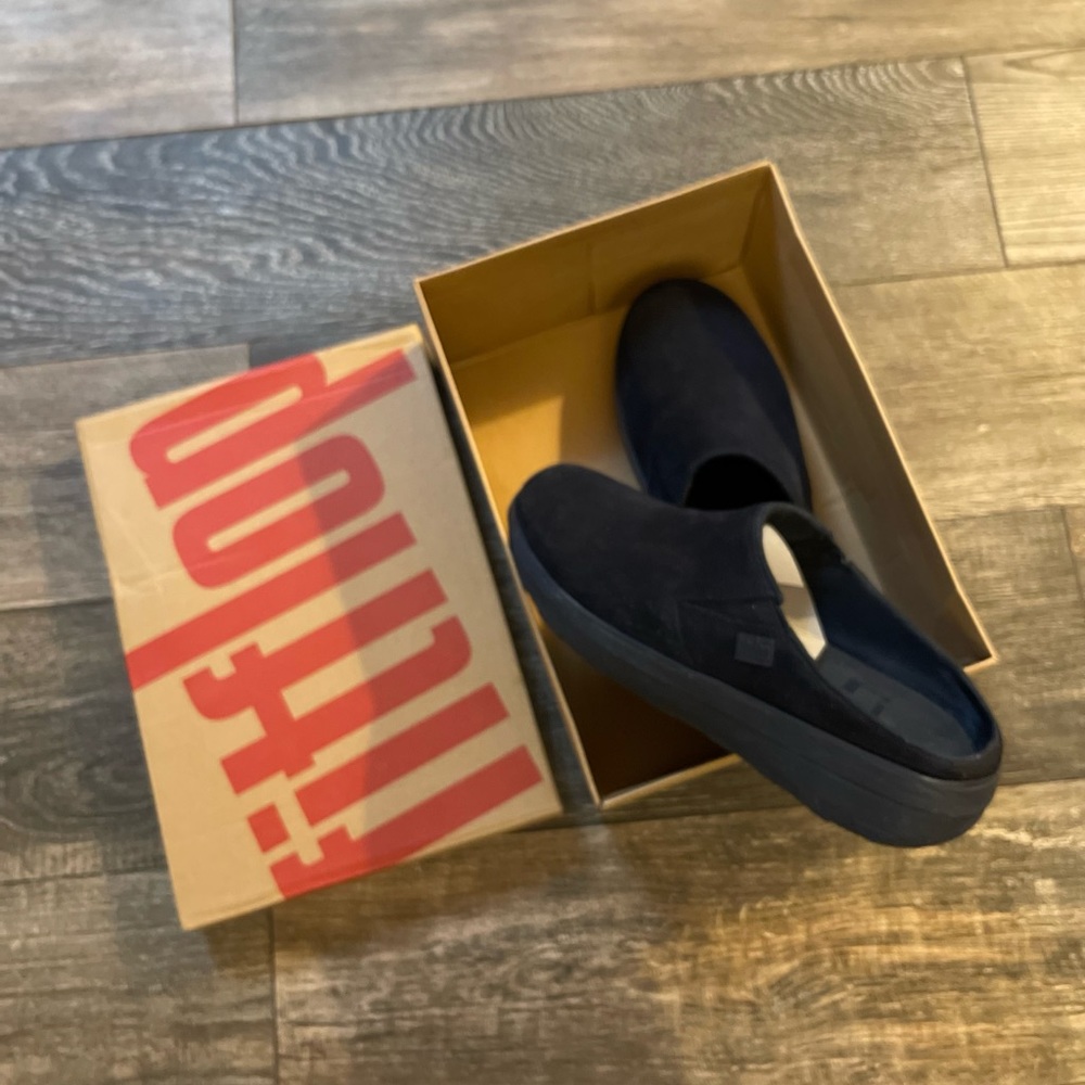 FitFlop Wonen’s Loaff Suede Clogs